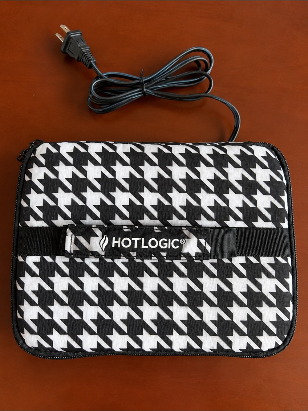 Hotlogic heated lunch box/food warmer